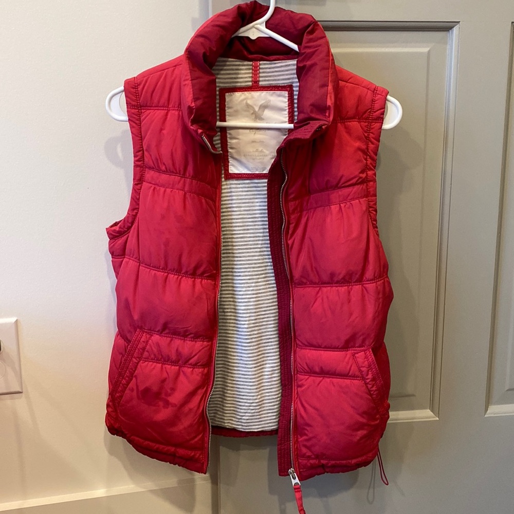 American Eagle Puffer Vest